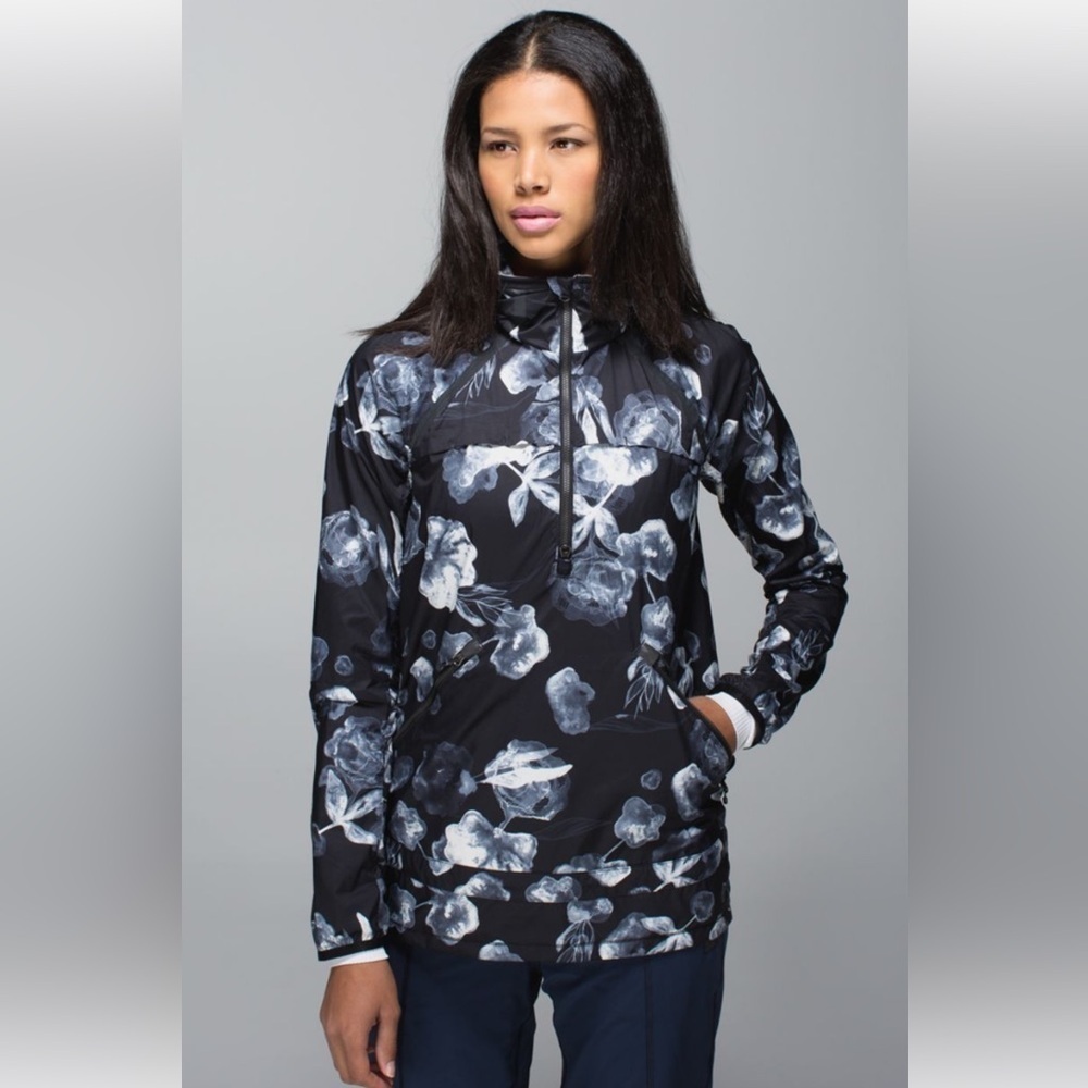 Lululemon Miss Misty Pullover 8 waterproof athleisure outdoors hiking running‎